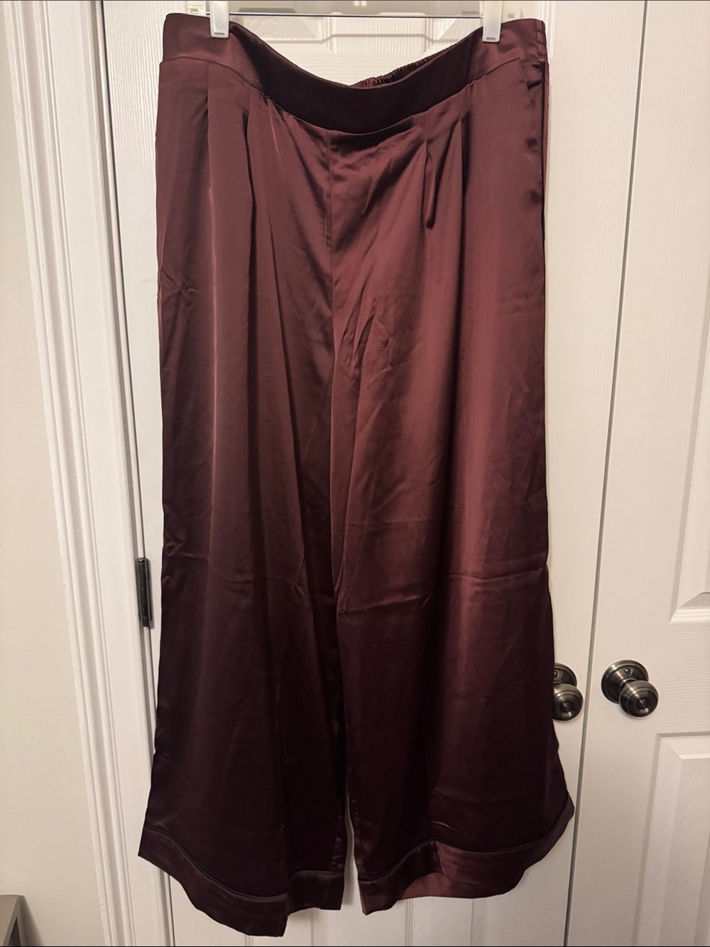 Torrid satin wide leg pants in burgundy, Torrid size 2s